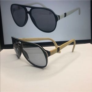 **USED** GUCCI SUNGLASSES